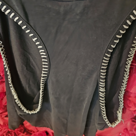 Design Lab Black Sleeveless Crop Top with White Trim Size Small - Picture 5 of 5